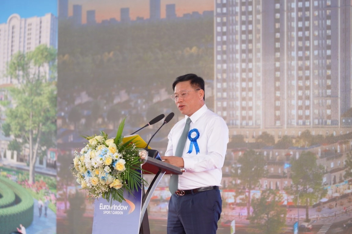 anh-2-ong-hoang-phu-hien-pho-chu-tich-ubnd-tinh-nghe-an